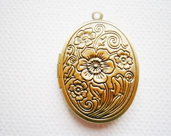 2 Antique Brass Oval Cherry Blossom Flower Vintage Style Locket Pendants