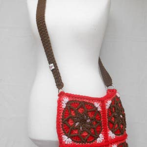 extravagant crochet bag image 3