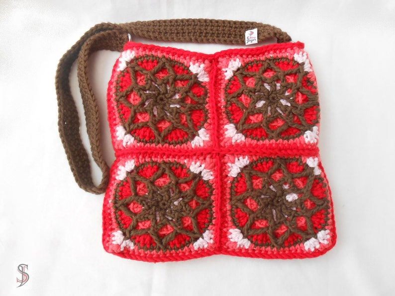 extravagant crochet bag image 1