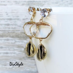 Gold Cowrie Shell Earrings, Glass Earrings, Gold Dangle Earrings, Seashell Earrings, Natural Shell Earrings, Beach Earrings