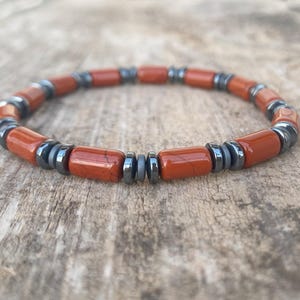 Pulsera de jaspe rojo y cuentas de hematita para hombre