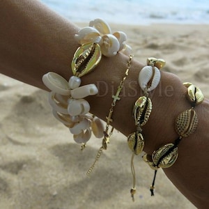 Cowrie Shell Double Bracelet, Freshwater Pearl Bracelet, White and Gold Cowrie Shell Bracelet, Cowrie Shell Jewelry, Beach Jewelry