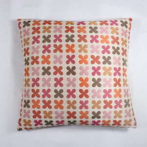 Alexander Girard - Pink Quatrefoil , 1954 Maharam Fabric - Pillow 17" x 17" feather insert included