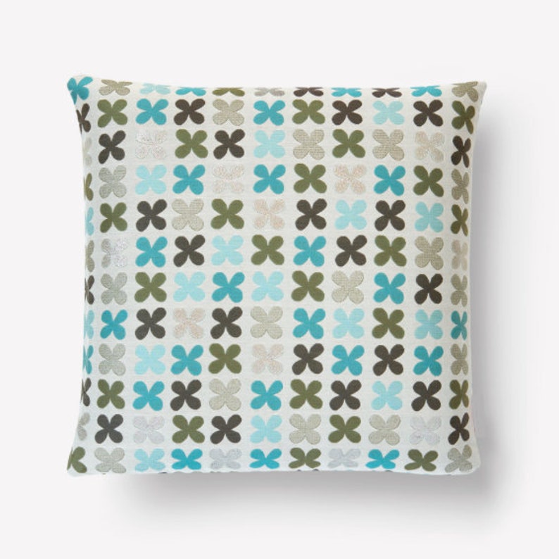 Alexander Girard Maharam pillow Quatrefoil , 1954 Silver Same fabric on both sides. Pillow 17 x 17 feather insert included image 1