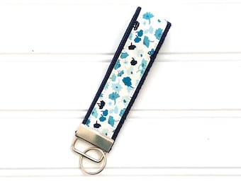 Spring Key fob wristlet, blue and green Key fob wristlet, floral key fob wristlet, Spring keychain