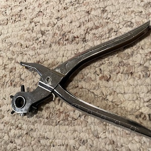 Rotary Leather & fabric Punch, Professional style Roto Punch with accessories