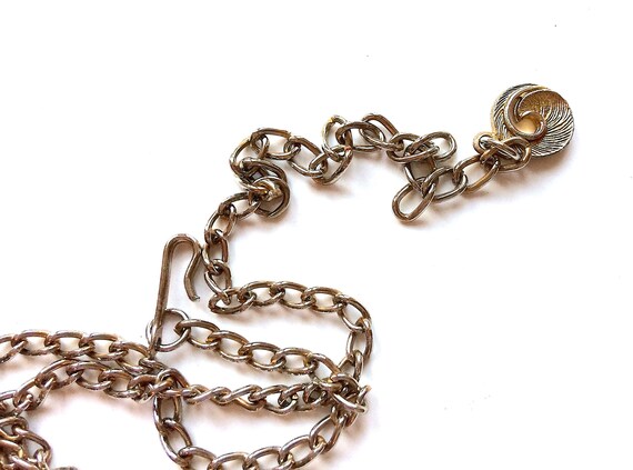 Vintage LISNER pendant necklace. White enamel, wh… - image 5