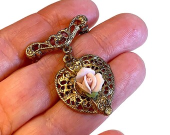 Broche Ancienne Fleur Rose Filigranée Dorée - Marque 1928, D'occasion En Très Bon état