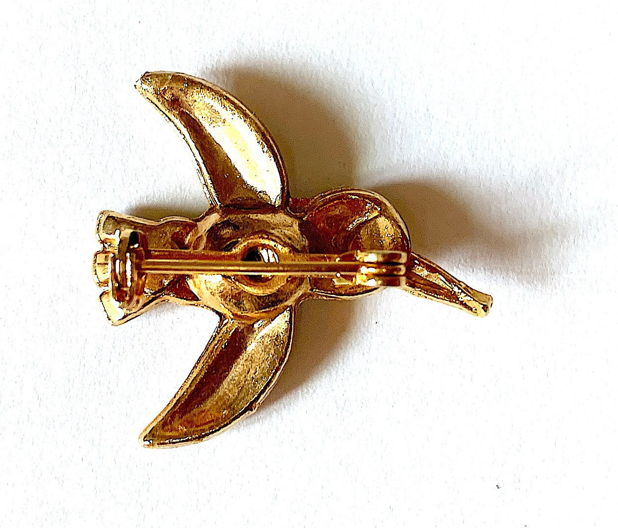 Broche Vintage Années 1950 - Deux Oiseaux, Métal Patiné Doré Et Noir