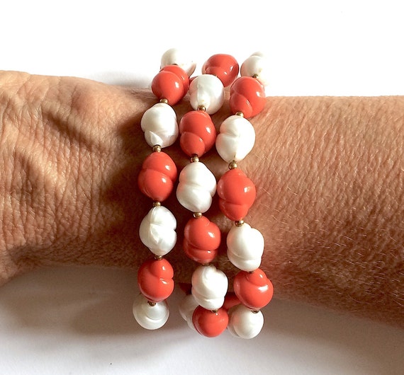 Vintage bracelet by TRIFARI. Three strand coral and p… Gem