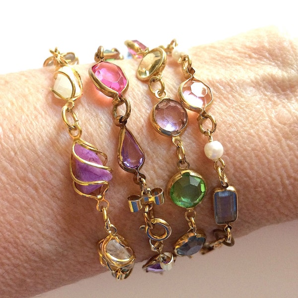 Vintage bracelets bezel chain link. Gold metal chain and acrylic multicolored bezel set crystals bracelet Original 1970s-80s- cod. A483q1-4