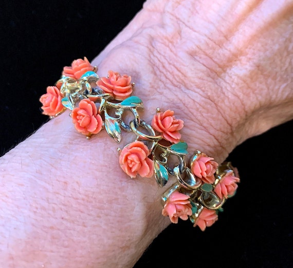 Vintage faux coral small roses set. Necklace and … - image 8