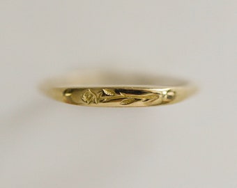 Rosebud Signet Ring