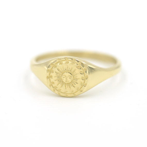 Gold sun signet ring deals