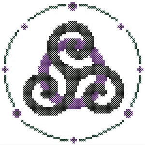 Può includere: Un simbolo di tripla spirale nero e viola circondato da un cerchio verde con fiori viola.