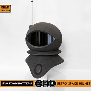 Retro space helmet foam pattern