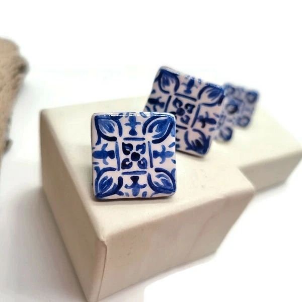 blue majolica lobe earrings, Sicilian earrings, Portuguese earrings, ceramic earrings, majolica lobe earrings, azujelas earrings