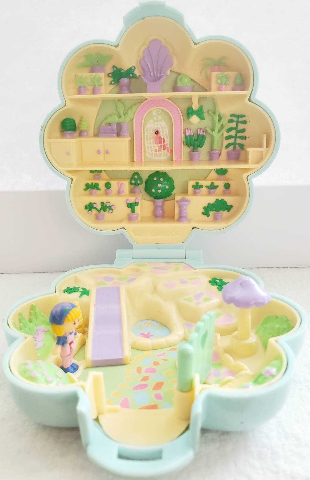 1990 Vintage Bluebird Polly Pocket - Midge's Flower Shop - **midge