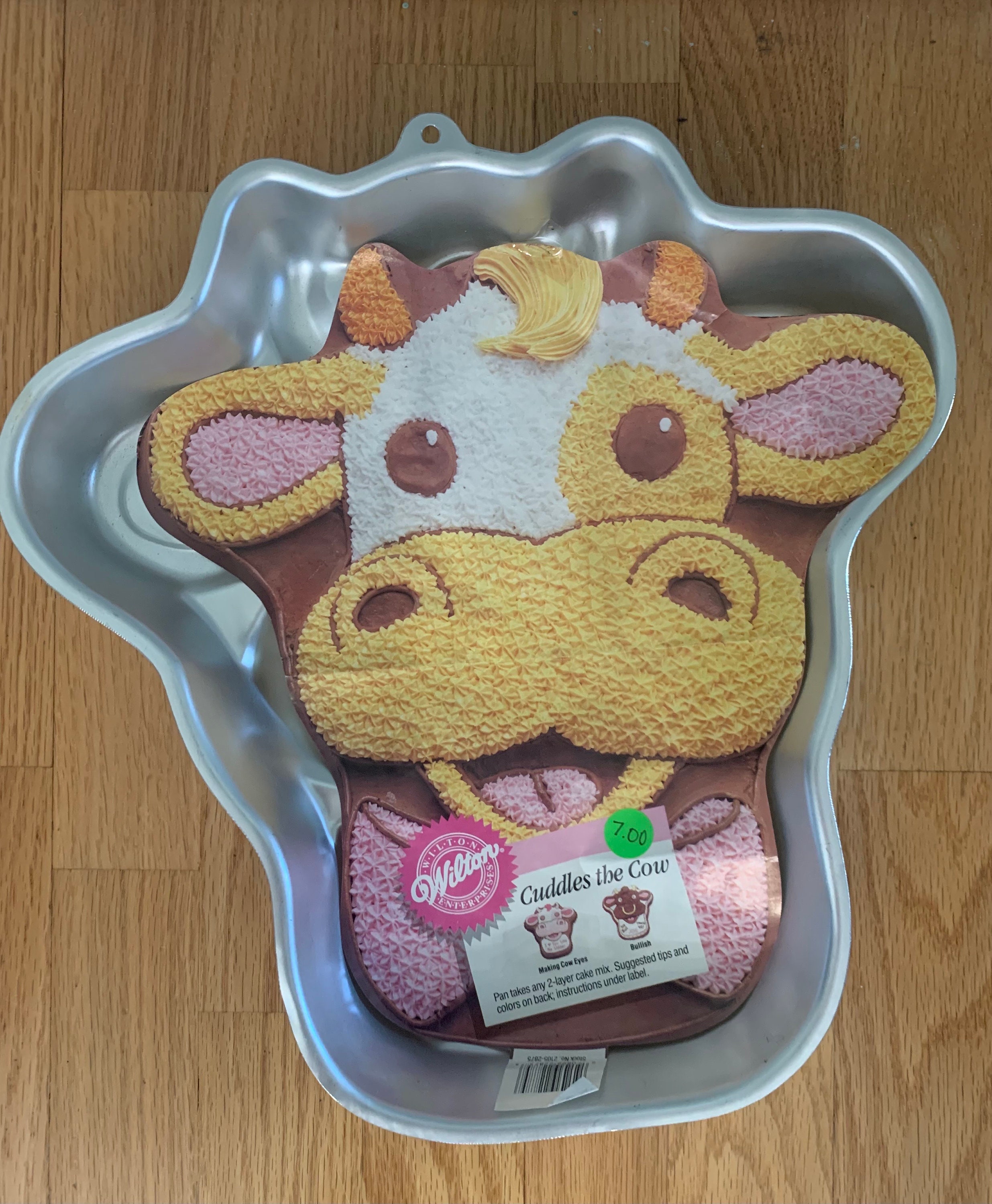 Cow cake pan sales