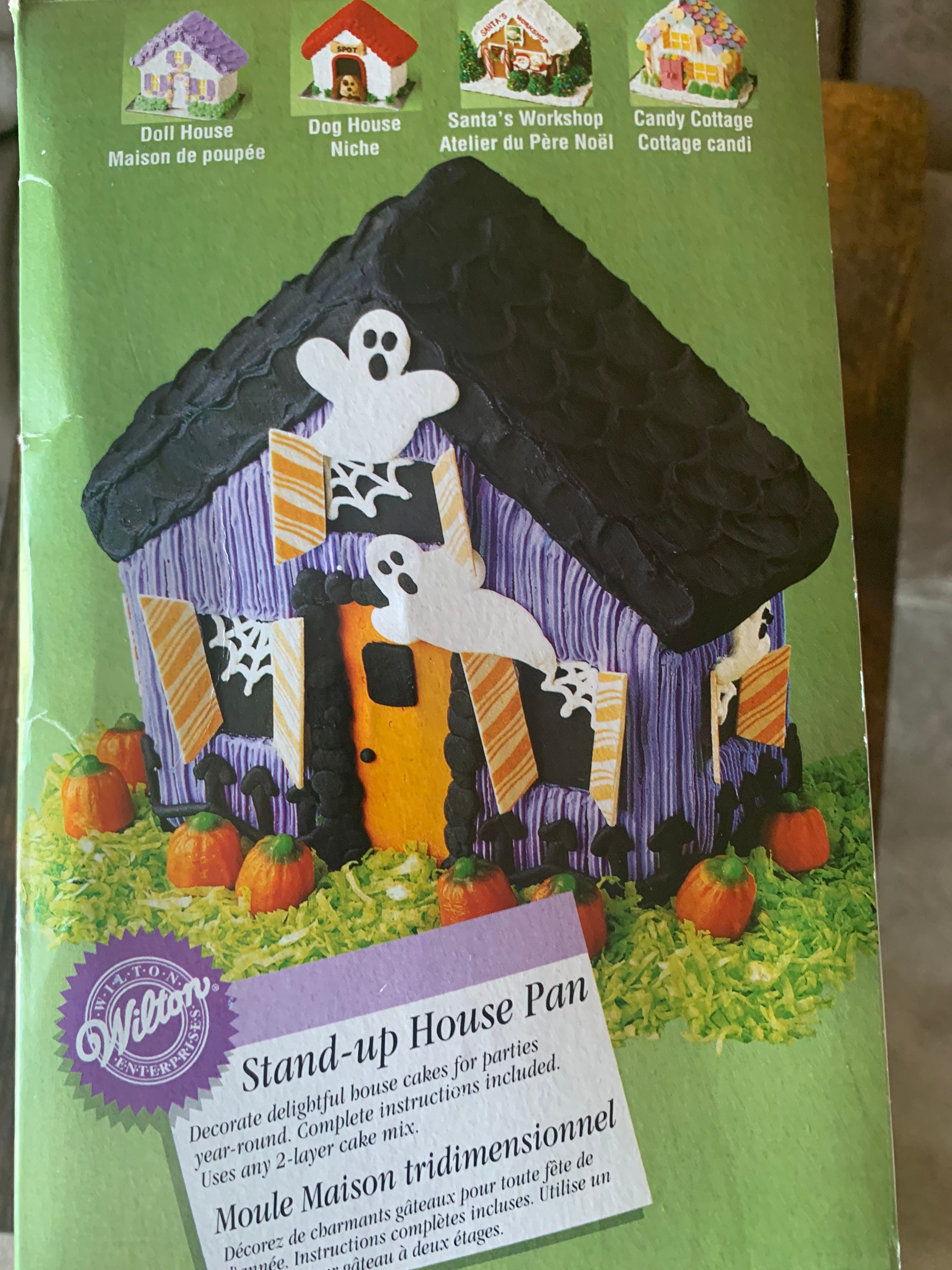 Wilton Cake Pans/vintage Wilton House Cake Pan/stand up Pan/dog House/haunted  House/doll Houses/santas Workshop,cake Decorating. 