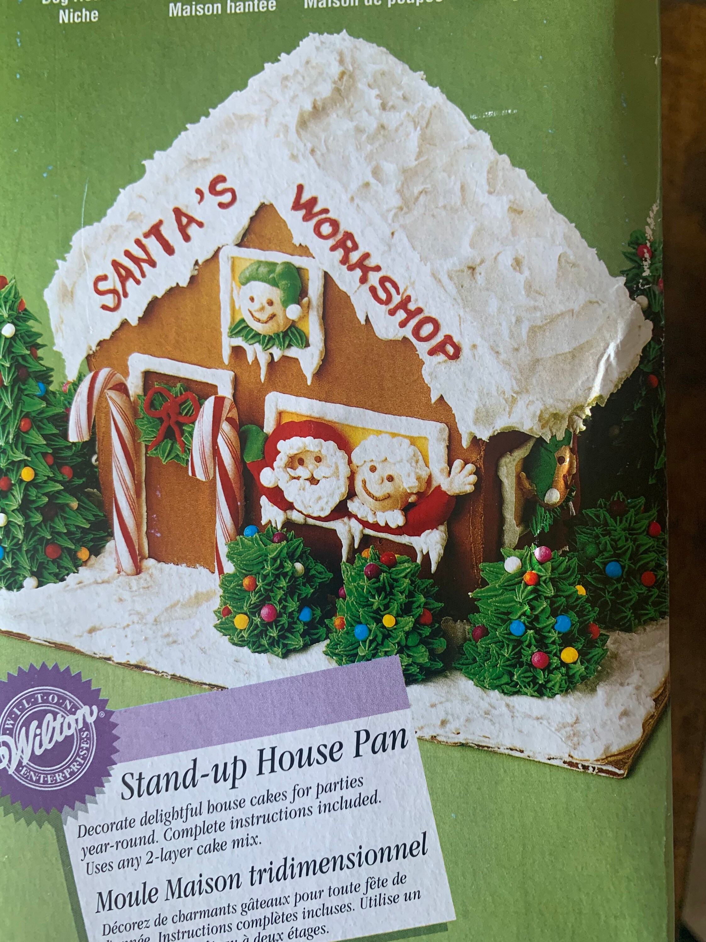 WILTON STAND UP HOUSE PAN
