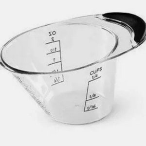 The Pampered Chef Easy Read Nesting Measuring Cups Set of 2, Easy Read 4 Cup  and Easy Read 2 Cup Measuring 