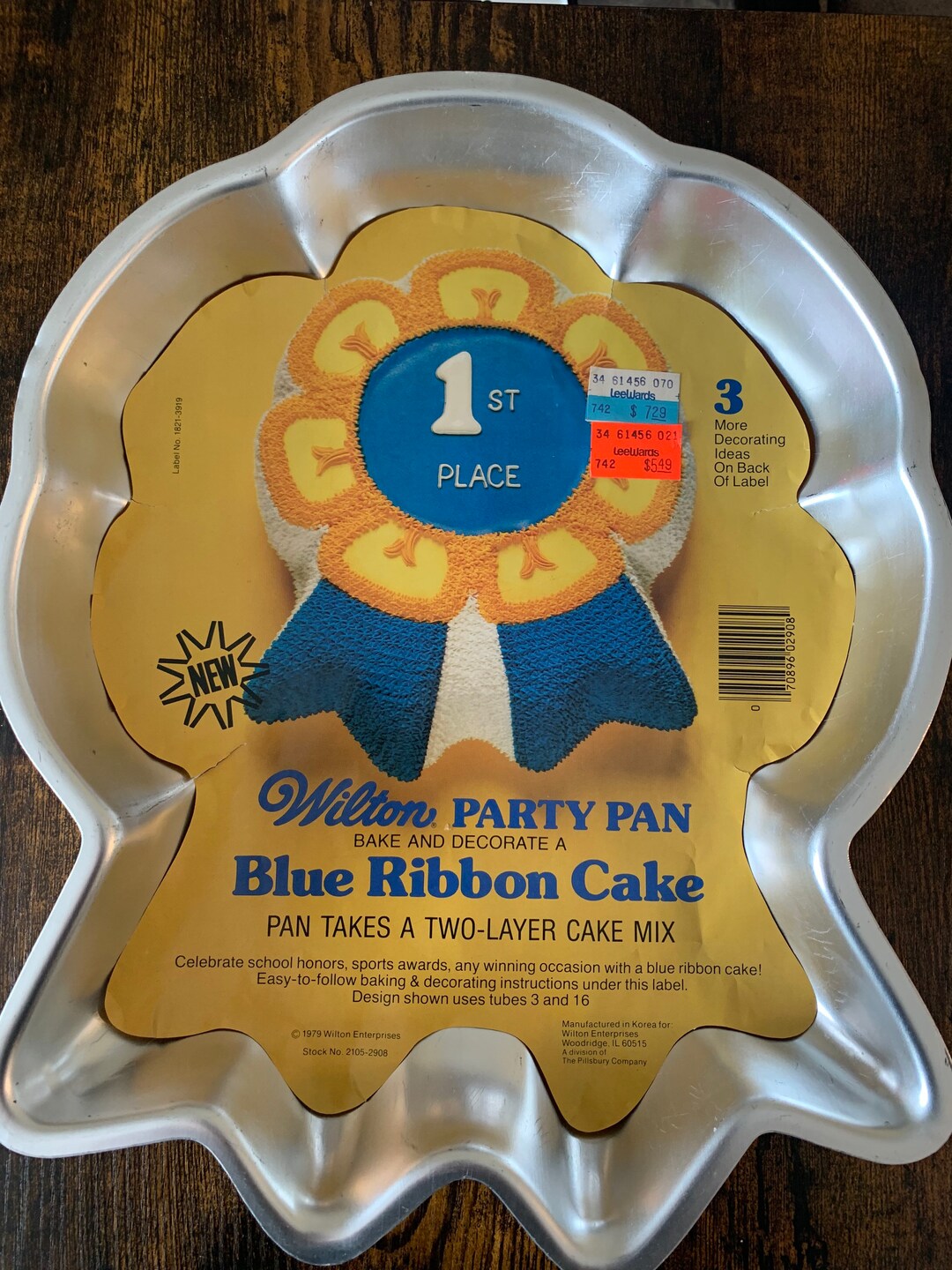 Cake Pans/blue Ribbon, Rare Wilton Party Pan Blue Ribbon Cake Pan. Also