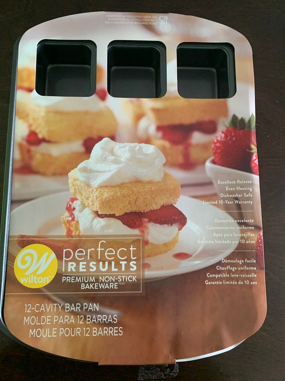Wilton 3-Piece Perfect Results Premium Non-Stick Bakeware Cookie