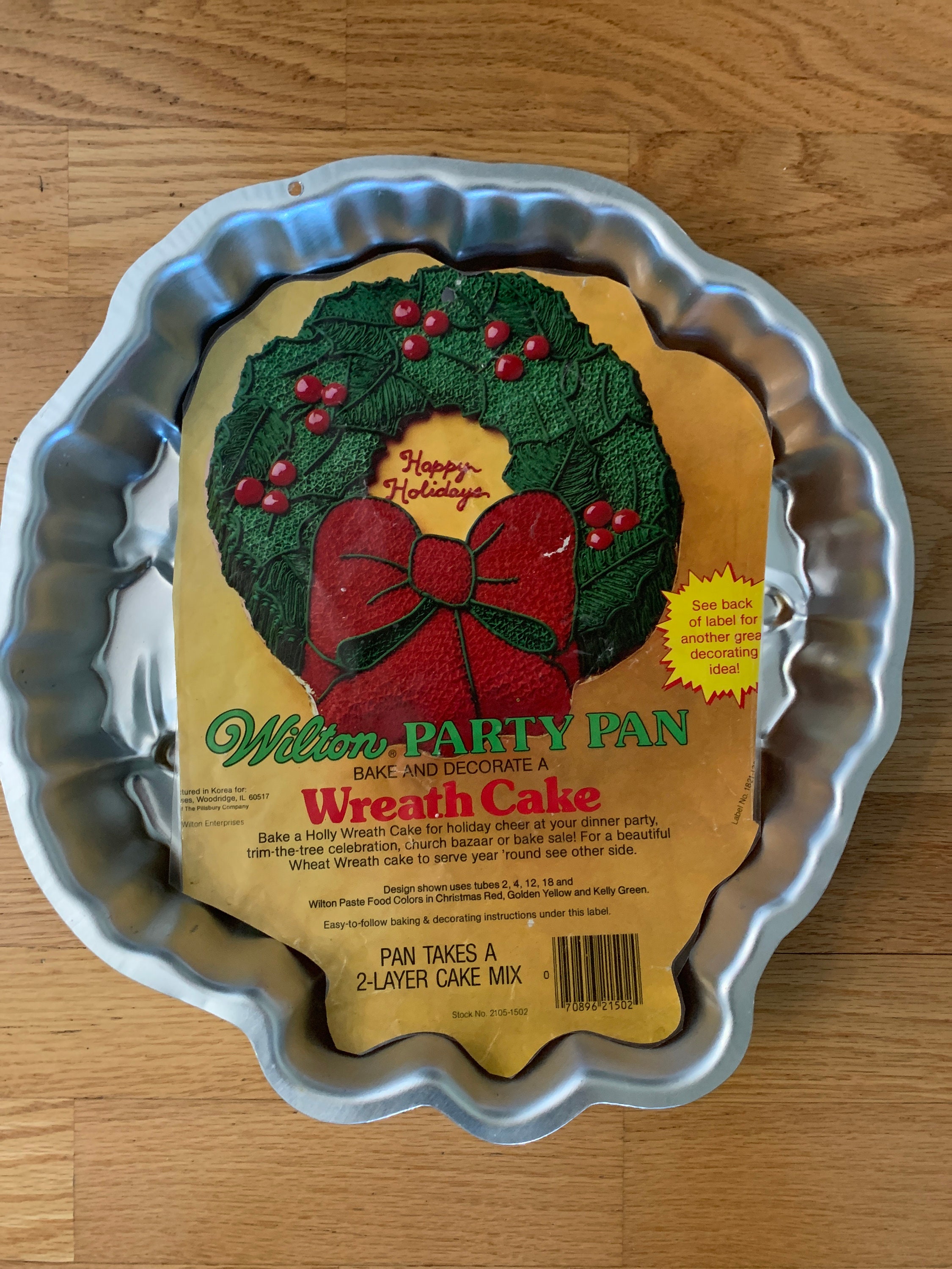Vintage Wilton Christmas Tree Cake Pans With Stand 1979 3 -  in 2023