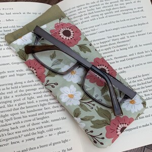 Floral Fabric Glasses Case: Soft Lined Protection image 1
