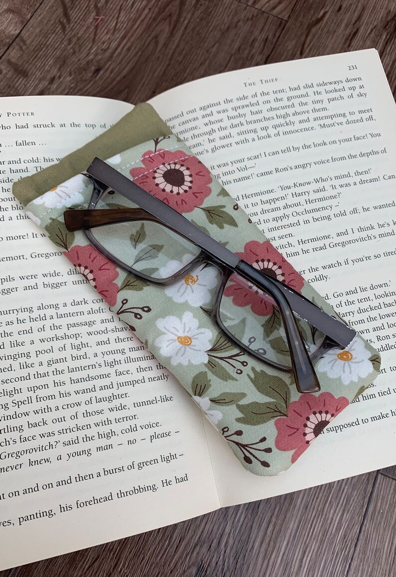 Floral Fabric Glasses Case: Soft Lined Protection image 1