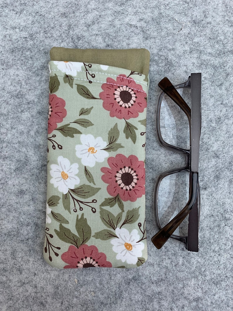 Floral Fabric Glasses Case: Soft Lined Protection image 4