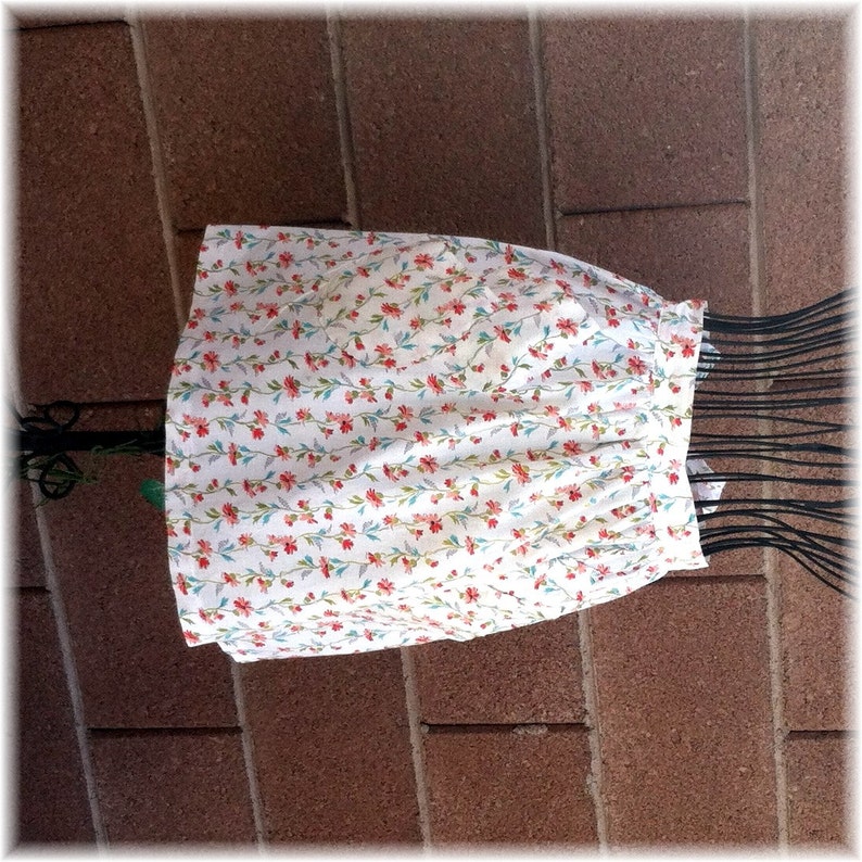 Cooks Up to Size 14 ORANGE FLOWER CHAIN Apron