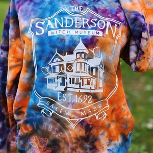 Halloween Tie Dye Sweatshirt, Witch Museum, Fall Tie Dye, 90s Halloween, Witch Sweatshirt, Halloween Sweatshirt, Ice Dye, Salem