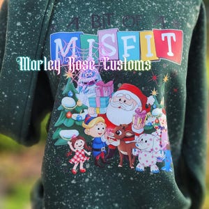 Santa Christmas Sweatshirt, A Bit Of A Misfit Shirt, Holiday Gift Shirt, Cozy Xmas, Bleached Christmas Movie Shirt, Christmas Sweatshirt
