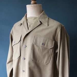 Vintage 1940s 40s WW2 era US Army gas flap wool field utility shirt 48” chest gussets