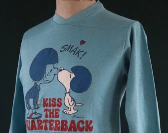 Vintage 1970s 70s blue Aertex Peanuts Snoopy printed Kiss the Quarterback American football sports t shirt 38” chest