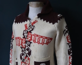 Vintage 1960s 60s hand knitted novelty Totem thick wool cowichan sweater cardigan jumper knit Lightning zipper shawl collar 36” chest