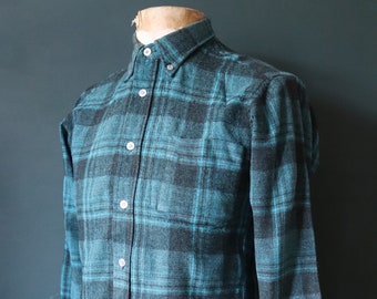 Vintage 1970s 70s 1980s 80s Pendleton wool shirt green blue teal Disney plaid checked button down shirt surf Ivy League style mod 40” chest