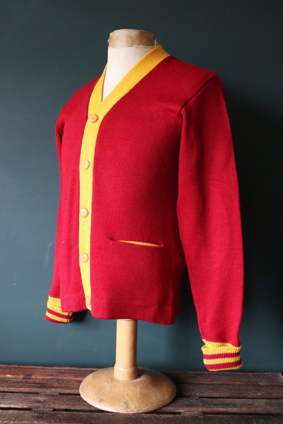 Vintage 1960s 60s American USA red wool knitted v… - image 1