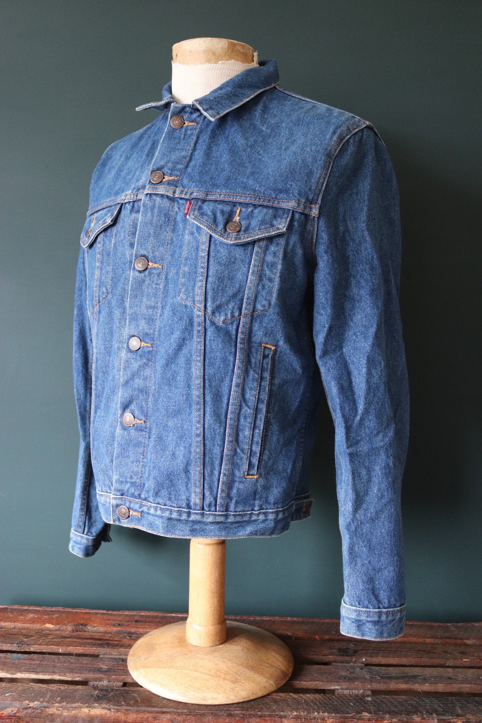 Vintage 1980s 80s Levi Strauss Levis type three 3 70506 02 indigo blue denim  jacket red tab small e workwear trucker 42” chest work chore