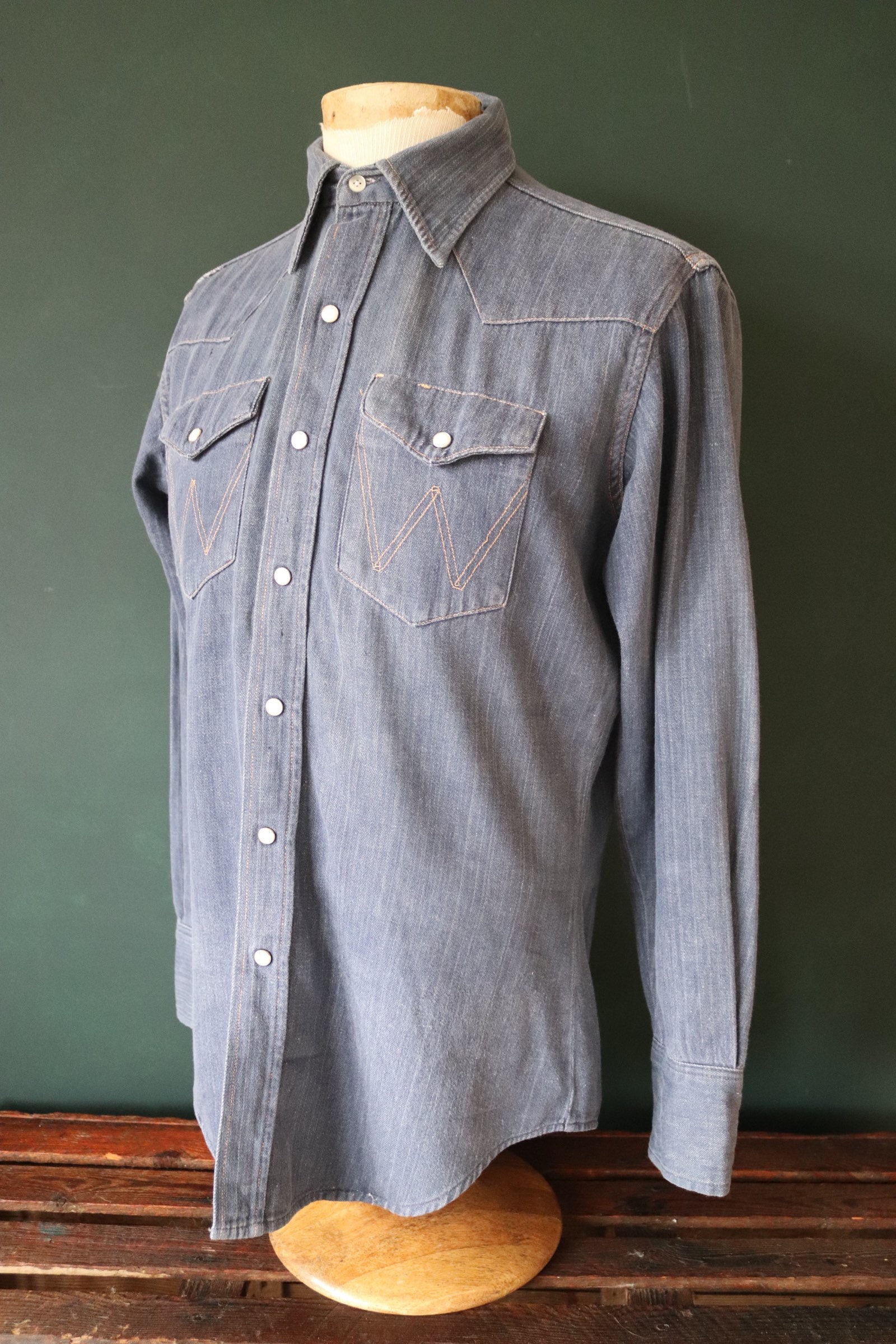 Image of Vintage 1960S 60S Wrangler Denim Western Cowboy Shirt Long Tail 44" Chest Work Workwear Chore