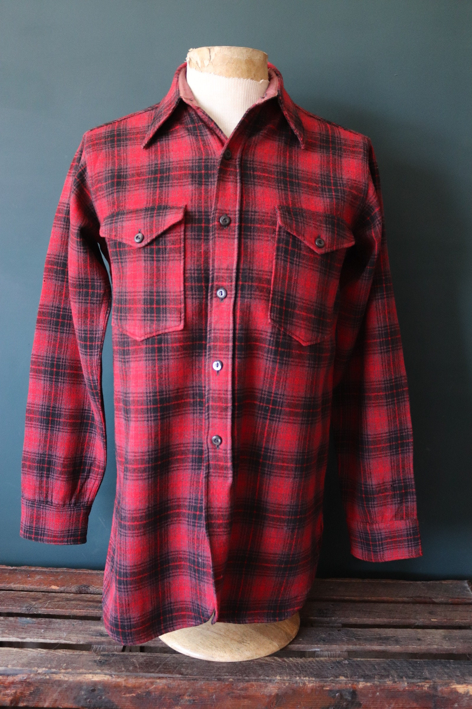 Vintage 1930s 30s 1940s 40s Pendleton wool shirt red black plaid