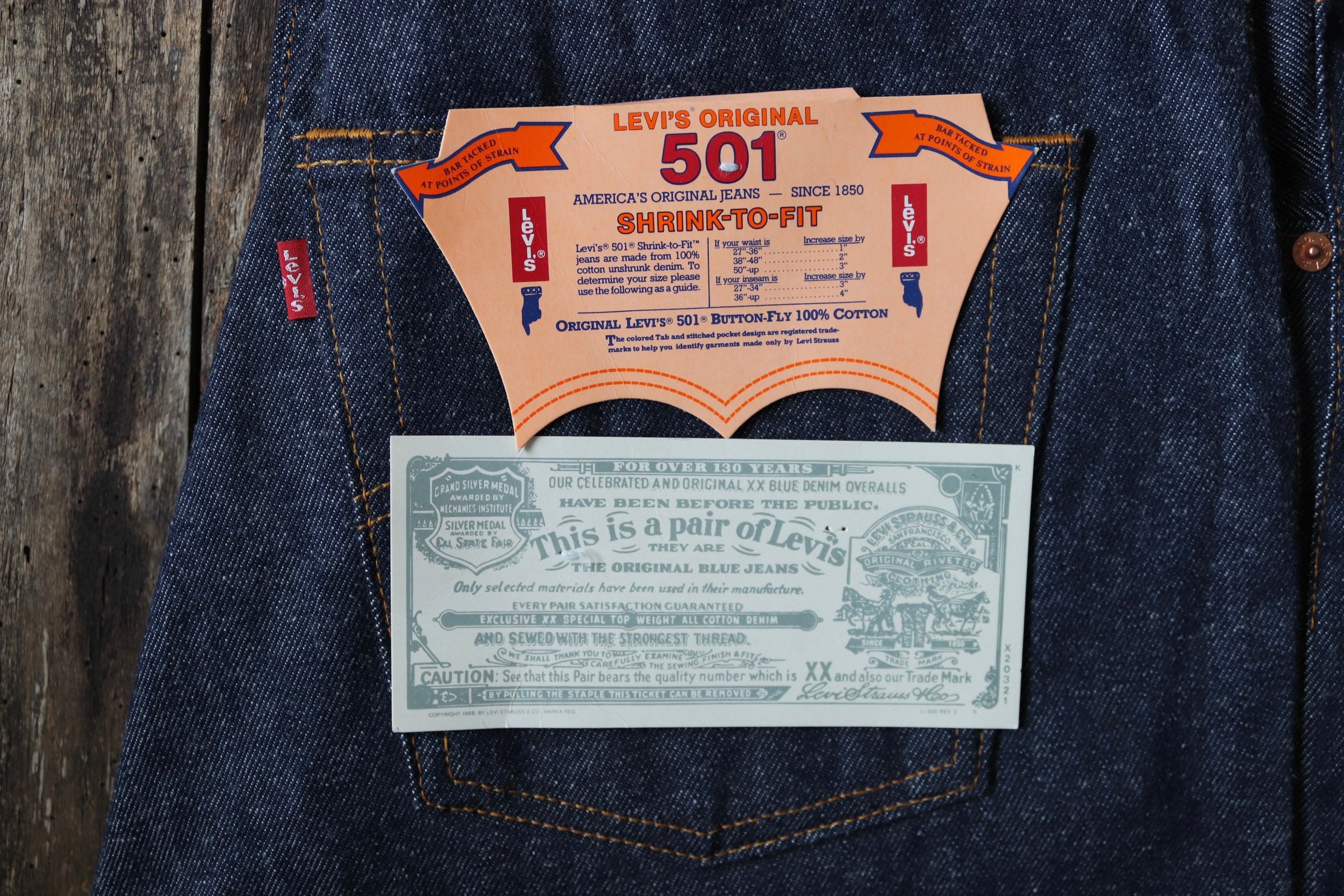 Deadstock levis 2025