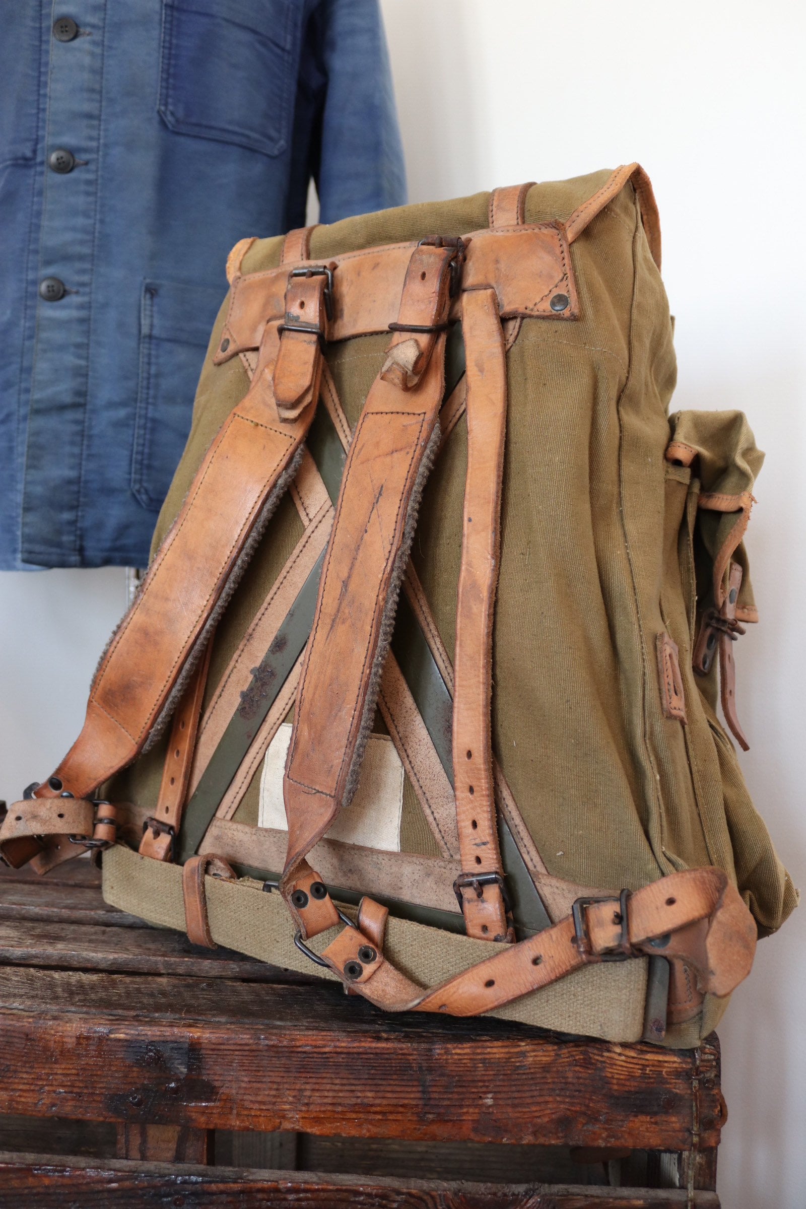 Vintage 1950s 50s french khaki green Lafuma metal frame backpack