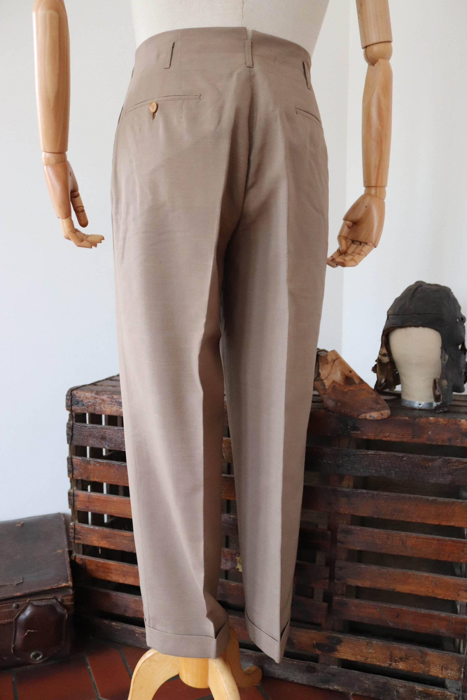 Vintage 1950s 50s tan brown sand beige flecked v notch drop loop trousers  pants cuffed button fly 30 x 27 rockabilly pleated