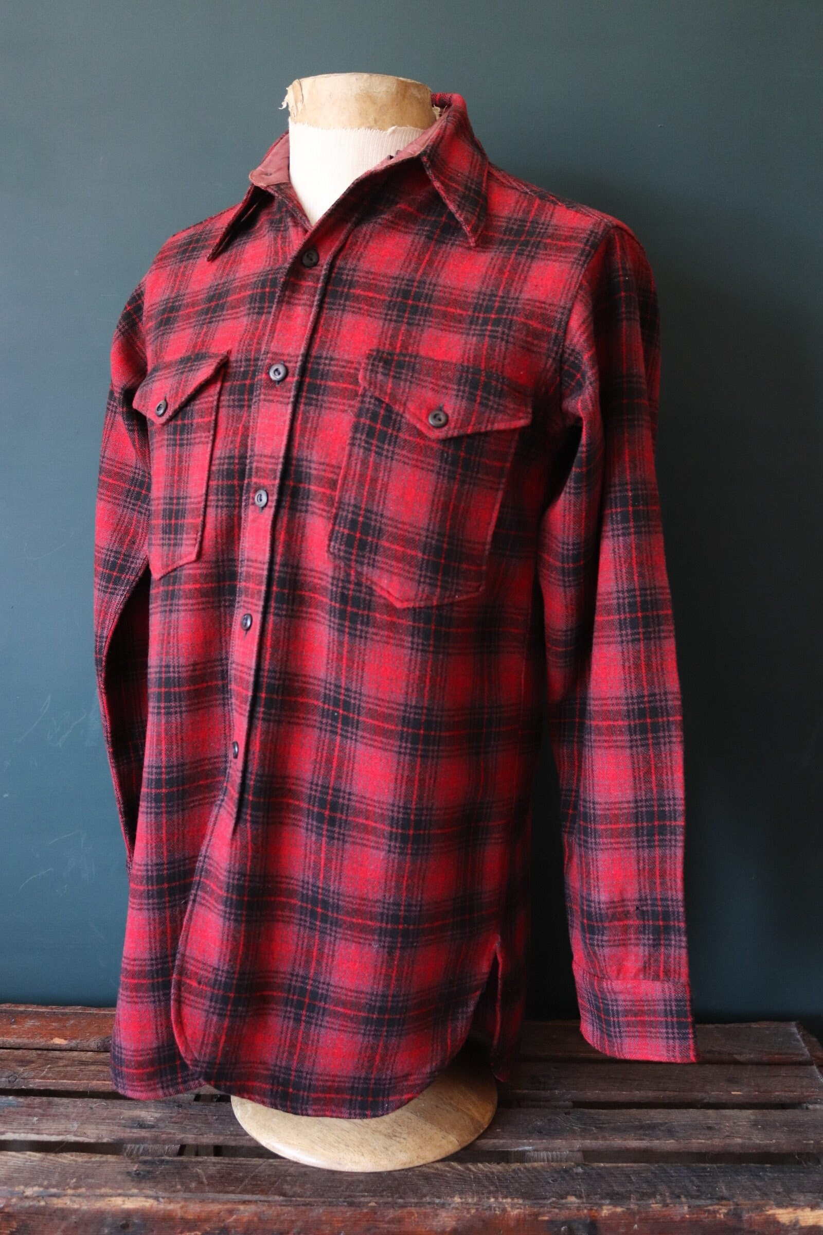 Vintage 1930s 30s 1940s 40s Pendleton wool shirt red black plaid 