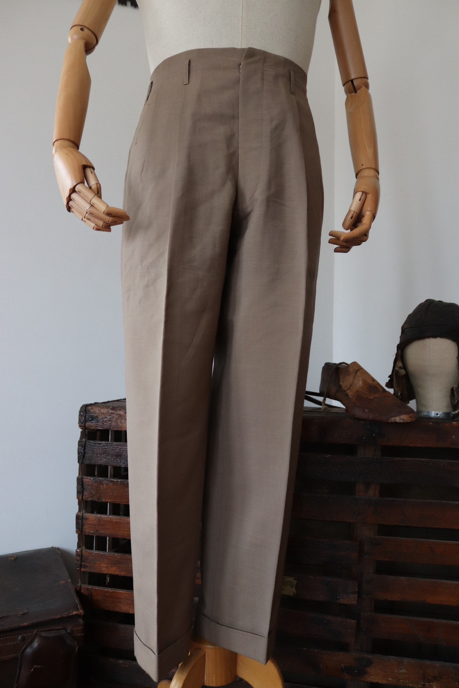 Vintage 1950s 50s tan brown sand beige flecked v notch drop loop trousers  pants cuffed button fly 30 x 27 rockabilly pleated