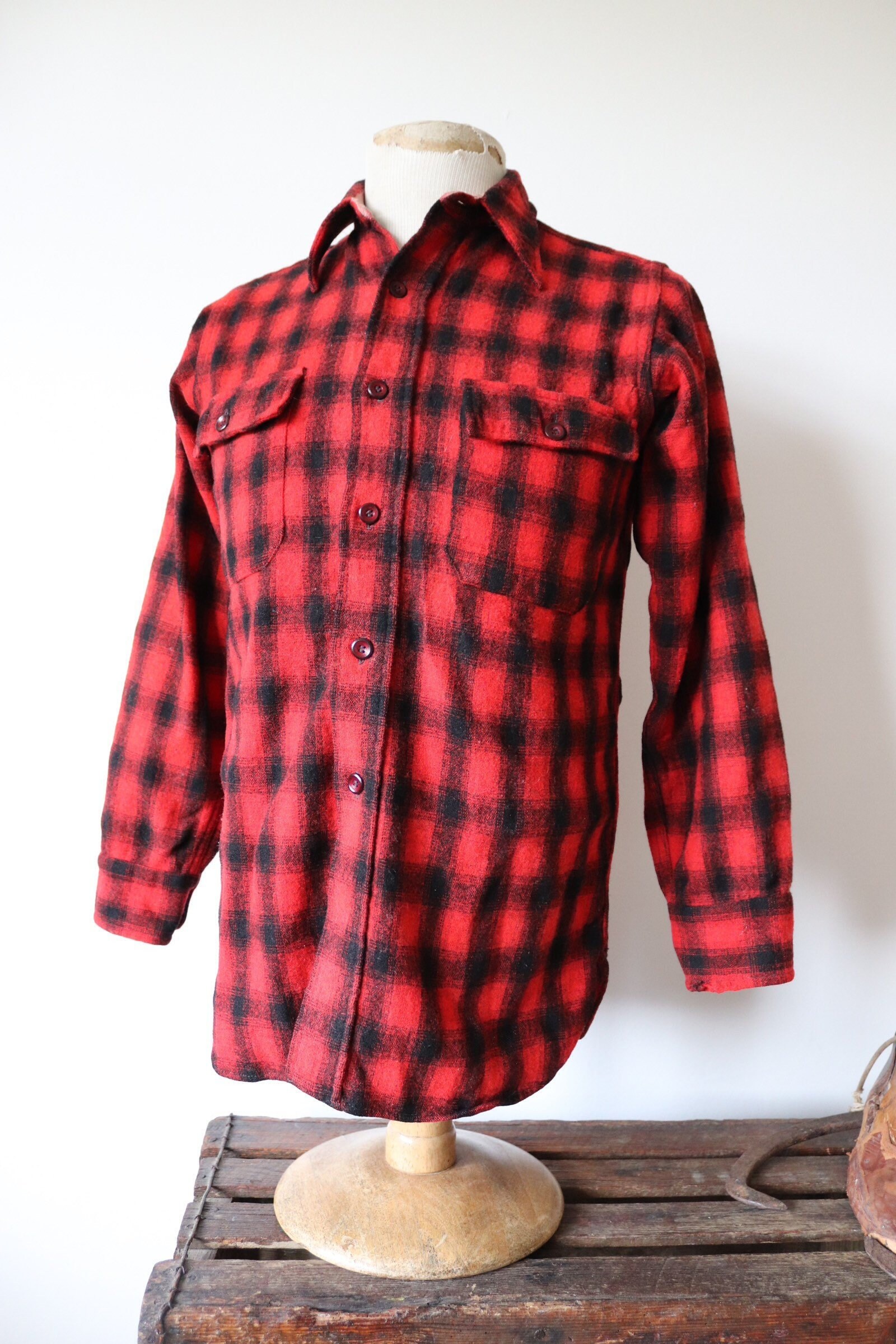 Vintage 1940s 40s Minnesota Woolen Co. red black buffalo shadow 