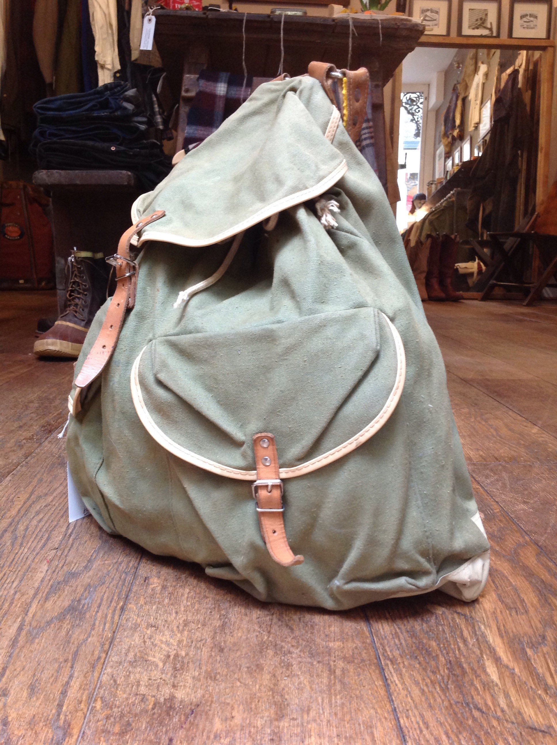 Vintage 1970s 70s khaki green cotton canvas hiking walking backpack ...